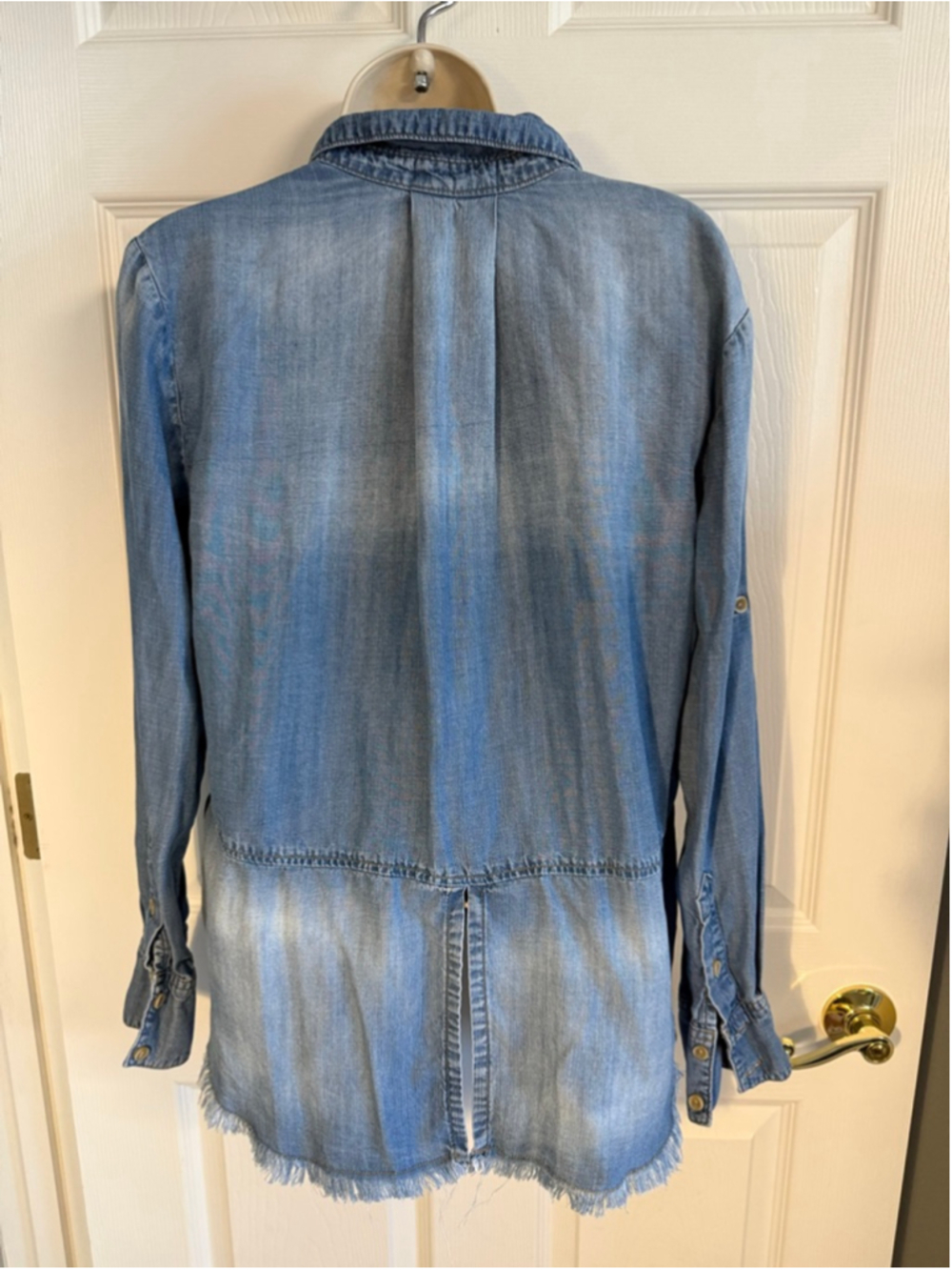 Anthropologie Cloth & Stone Size Small Blue Chambray Fringed Hem Top - Picture 2 of 7